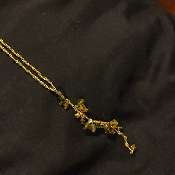 Dangle Necklace - Picture 4 of 4